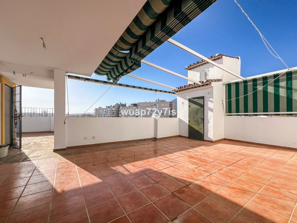 Se vende Pareada de 5 dormitorios en Costa Del Sol, Málaga, España
