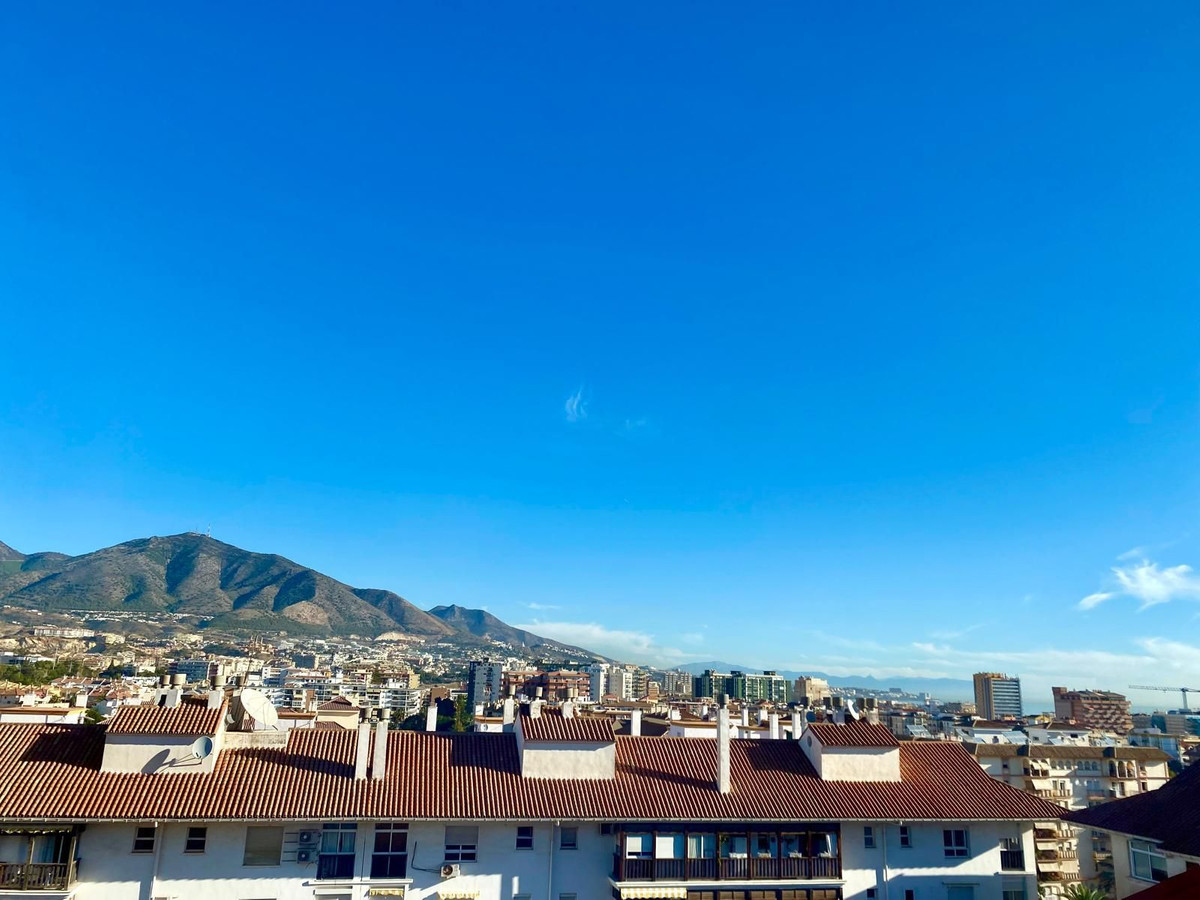 4 Bed Apartment for sale in Fuengirola Costa Del Sol, Málaga, Spain