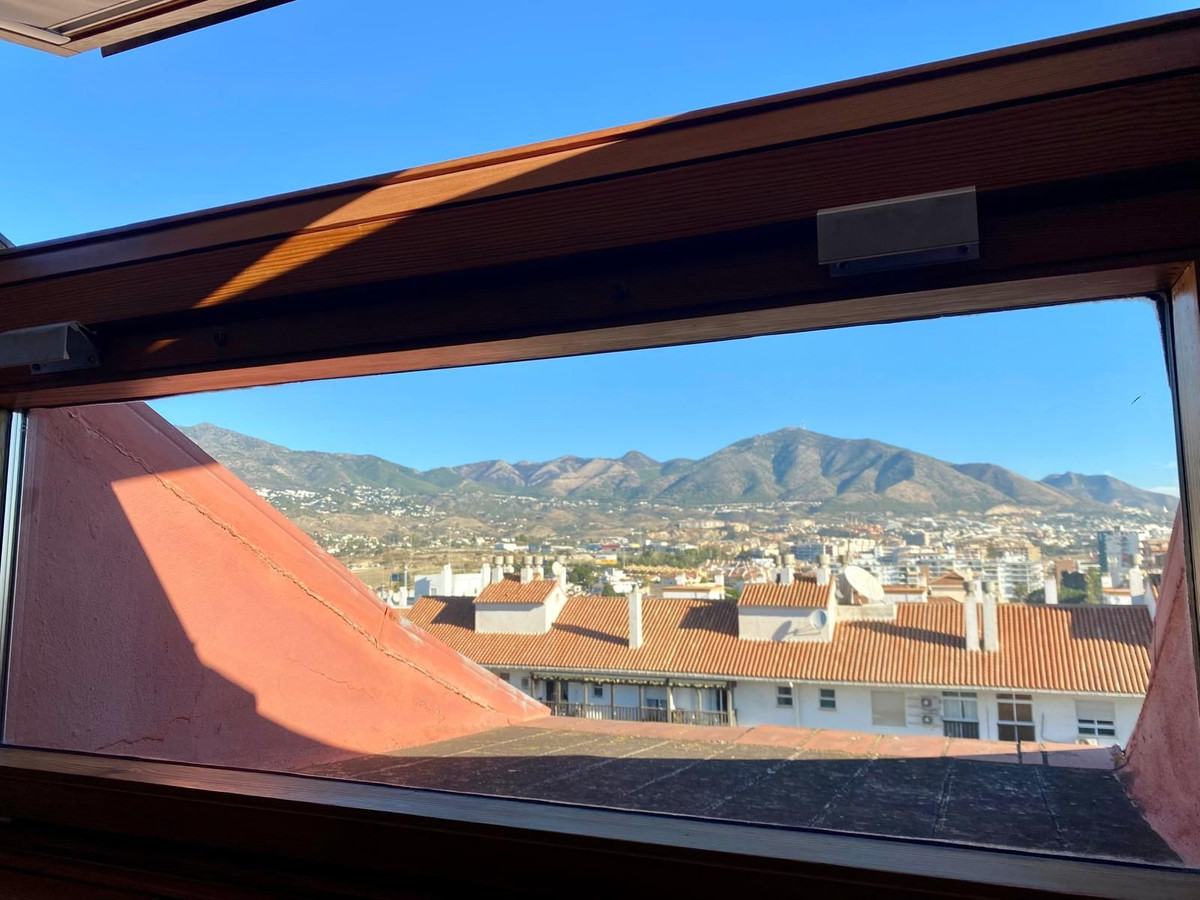 4 Bed Apartment for sale in Fuengirola Costa Del Sol, Málaga, Spain