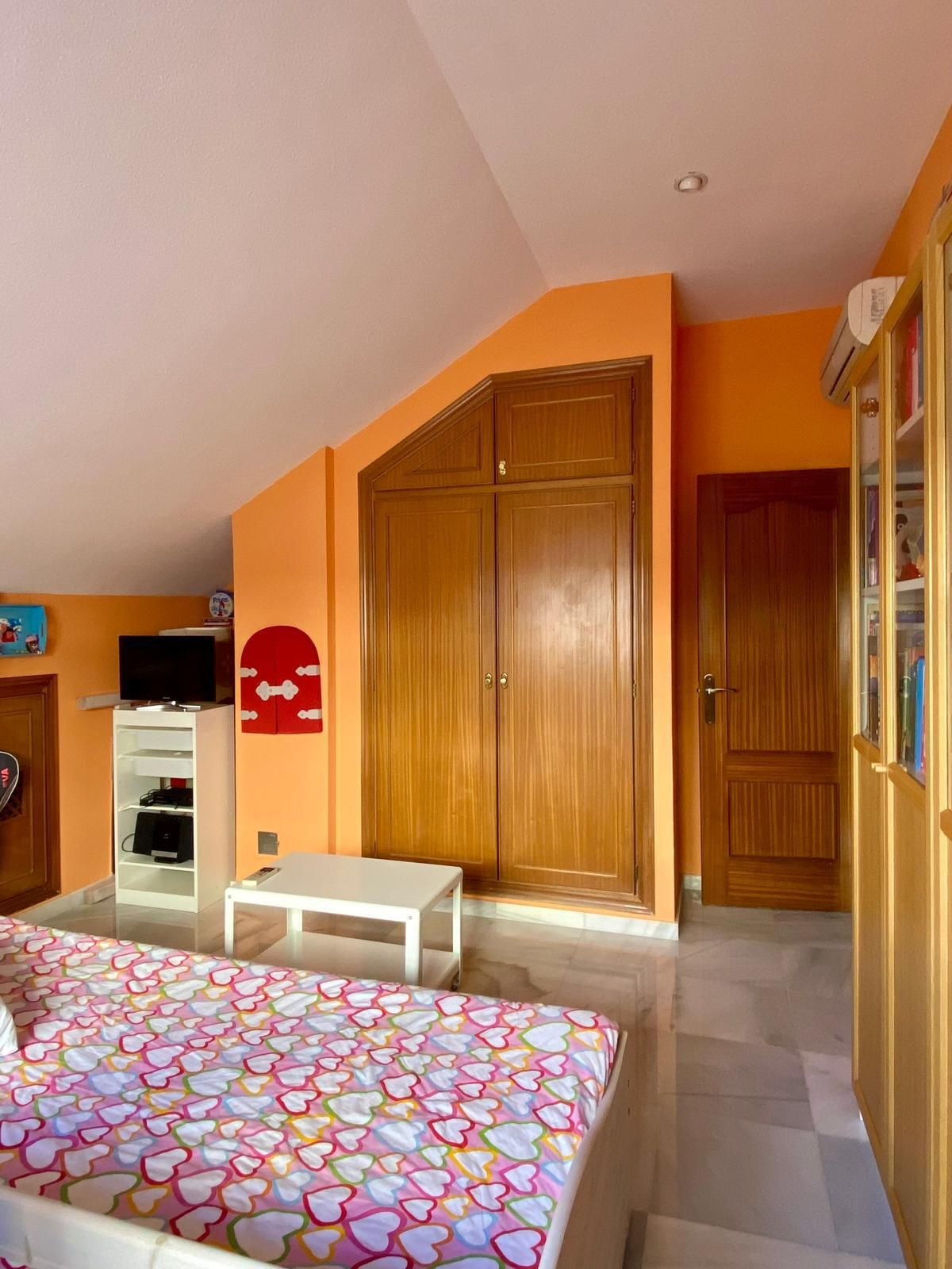 4 Bed Apartment for sale in Fuengirola Costa Del Sol, Málaga, Spain