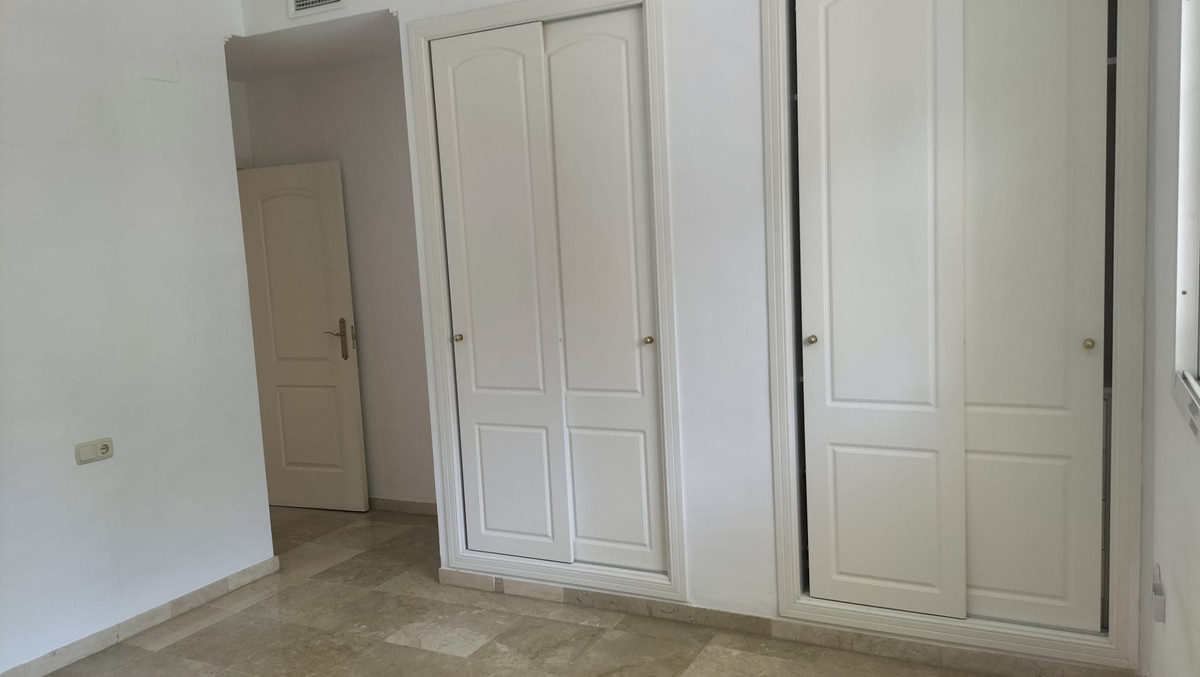 2 Bed Apartment for sale in Nueva Andalucía Costa Del Sol, Málaga, Spain