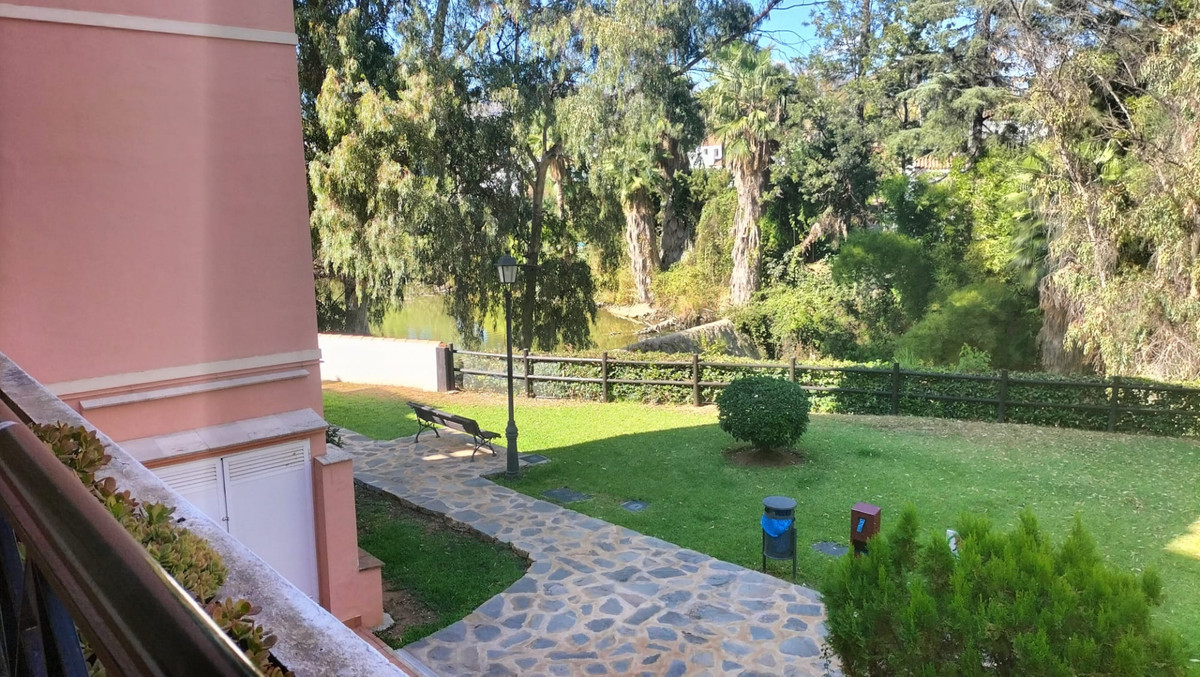 2 Bed Apartment for sale in Nueva Andalucía Costa Del Sol, Málaga, Spain