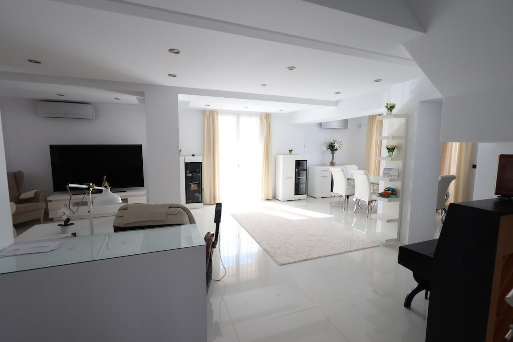 4 Bed Townhouse for sale in Cabo Roig Costa Blanca, Alicante, Spain