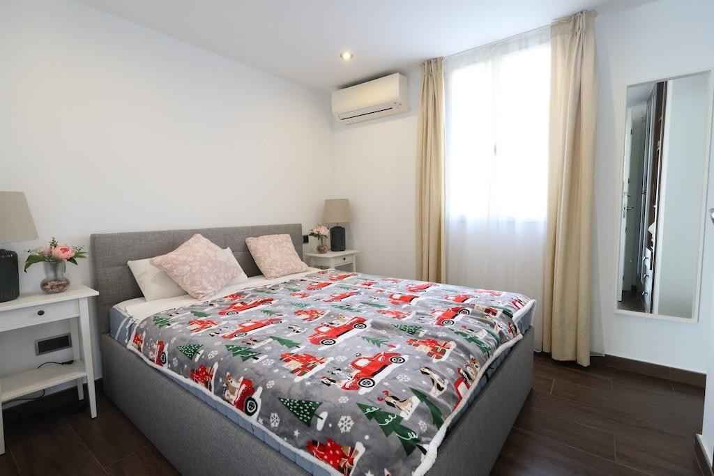 4 Bed Townhouse for sale in Cabo Roig Costa Blanca, Alicante, Spain