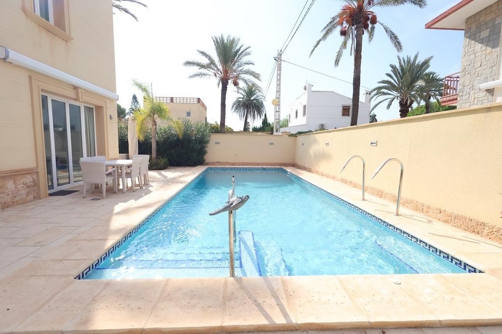 4 Bed Townhouse for sale in Cabo Roig Costa Blanca, Alicante, Spain