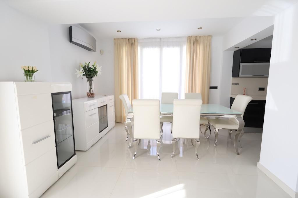 4 Bed Townhouse for sale in Cabo Roig Costa Blanca, Alicante, Spain