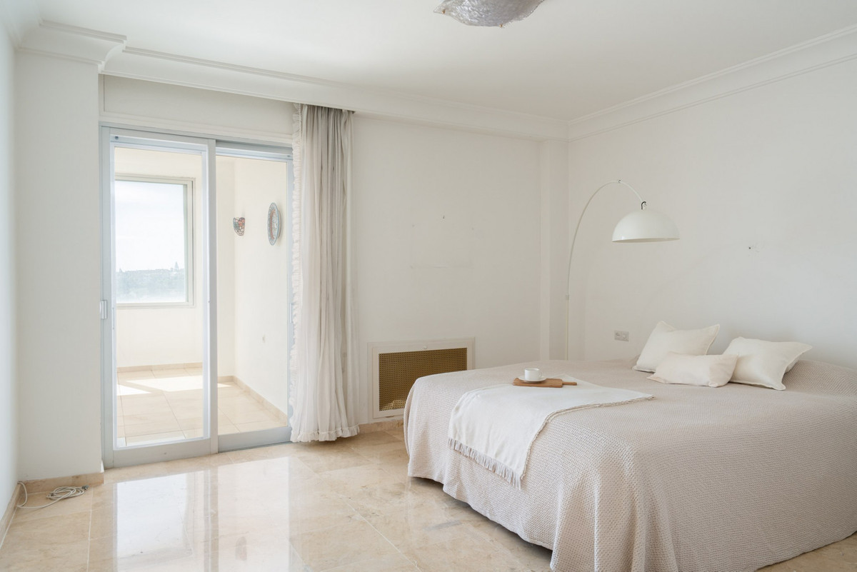 2 Bed Apartment for sale in Guadalmina Alta Costa Del Sol, Málaga, Spain