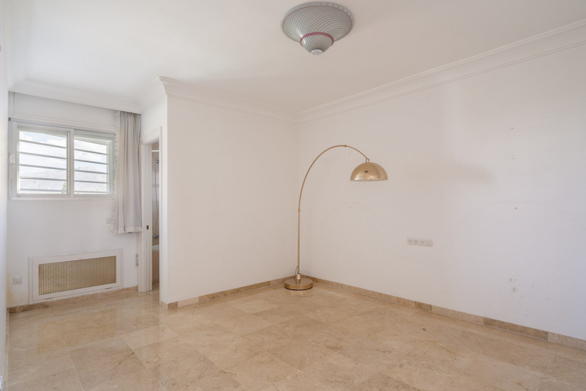 2 Bed Apartment for sale in Guadalmina Alta Costa Del Sol, Málaga, Spain