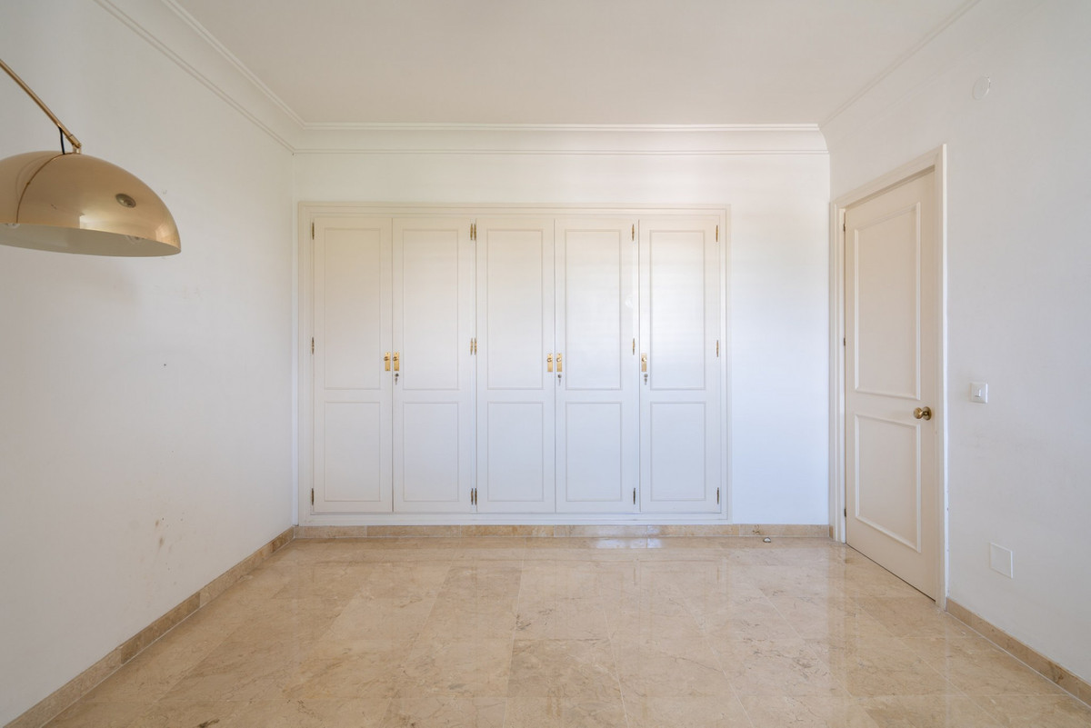 2 Bed Apartment for sale in Guadalmina Alta Costa Del Sol, Málaga, Spain