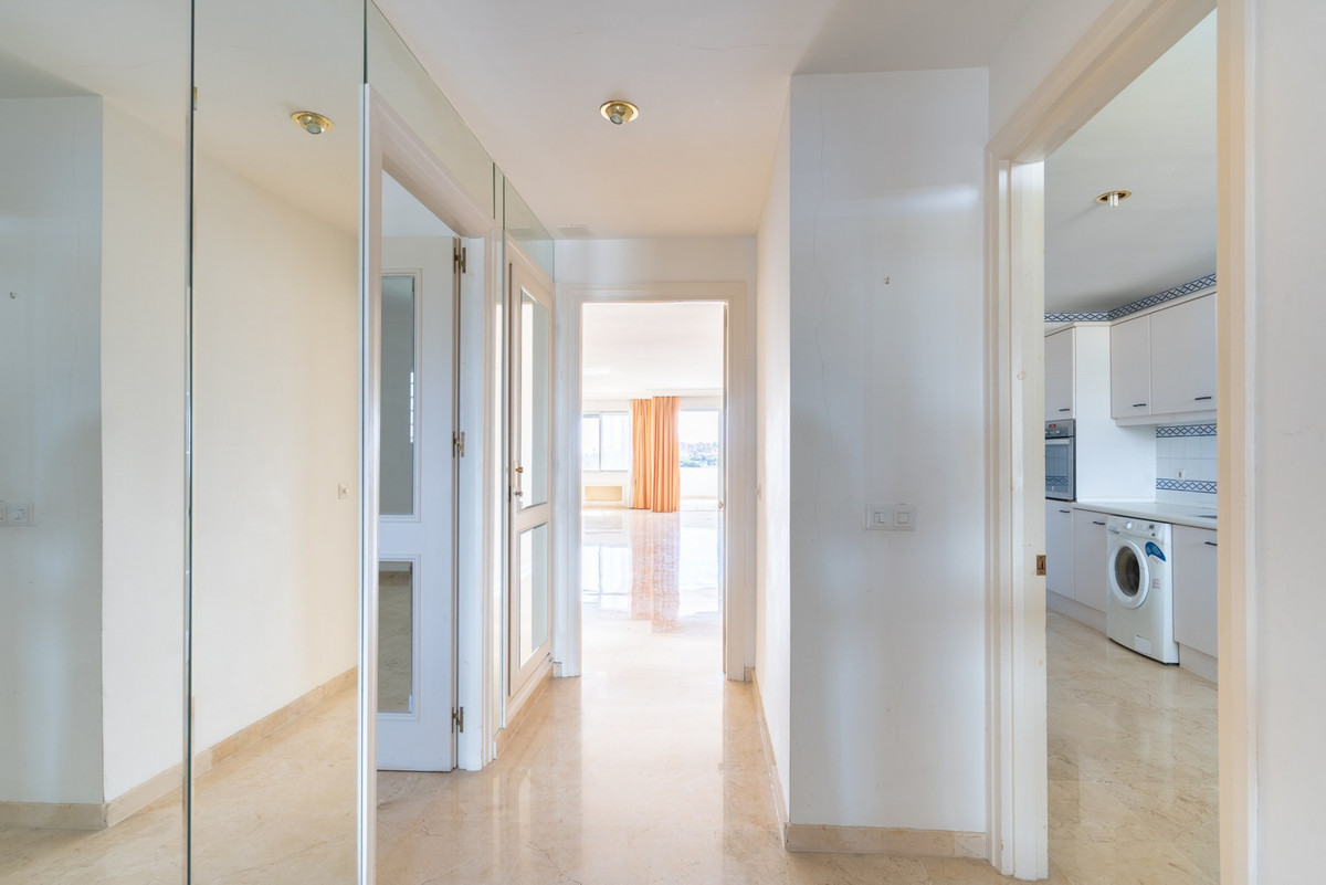 2 Bed Apartment for sale in Guadalmina Alta Costa Del Sol, Málaga, Spain
