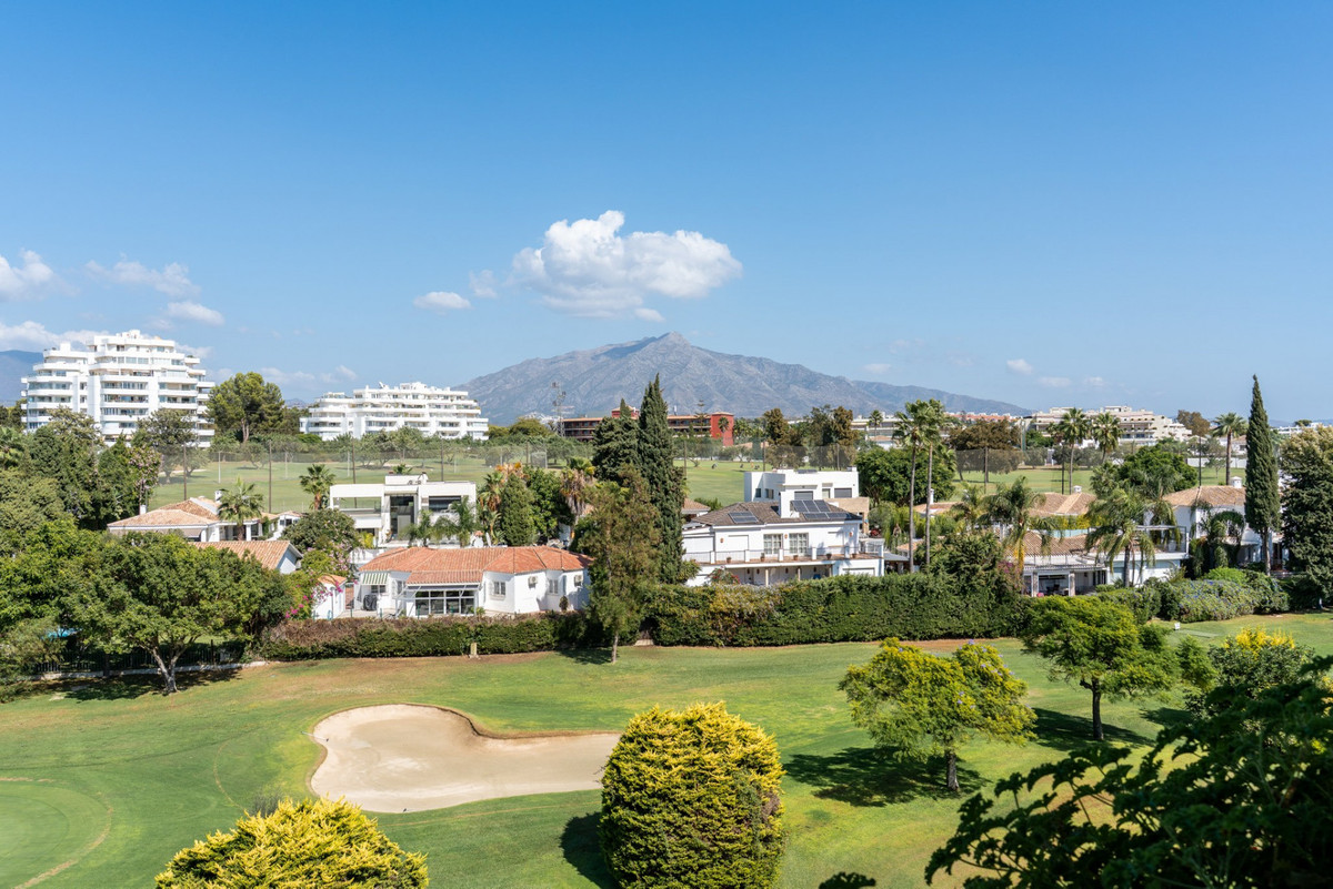2 Bed Apartment for sale in Guadalmina Alta Costa Del Sol, Málaga, Spain