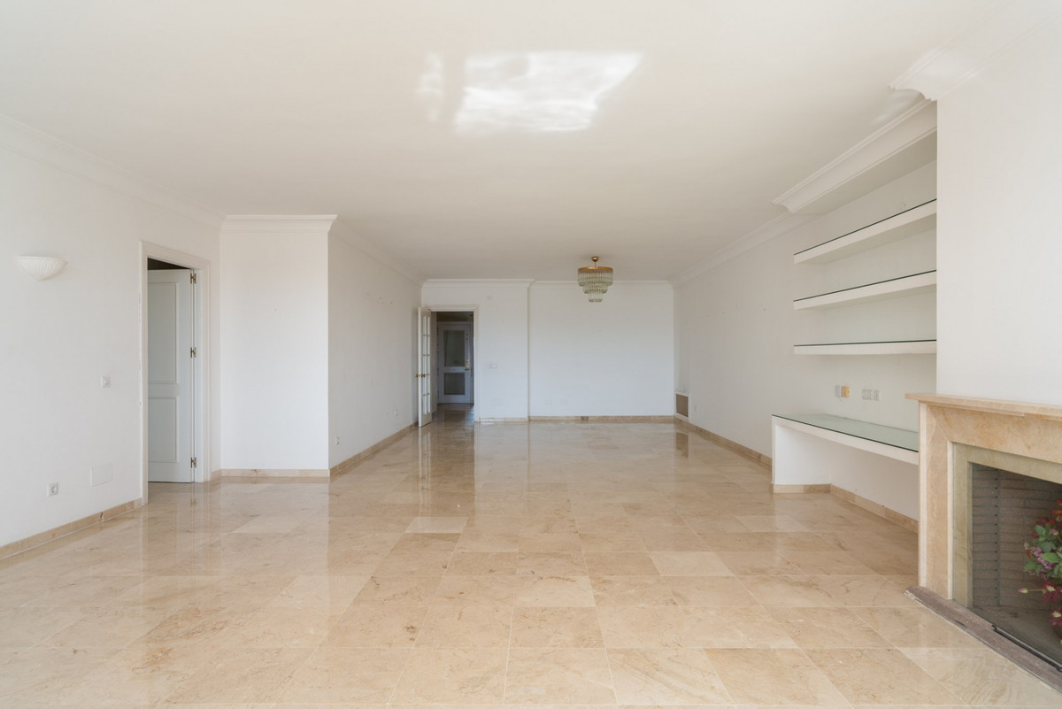 2 Bed Apartment for sale in Guadalmina Alta Costa Del Sol, Málaga, Spain