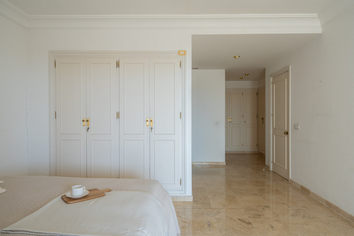 2 Bed Apartment for sale in Guadalmina Alta Costa Del Sol, Málaga, Spain