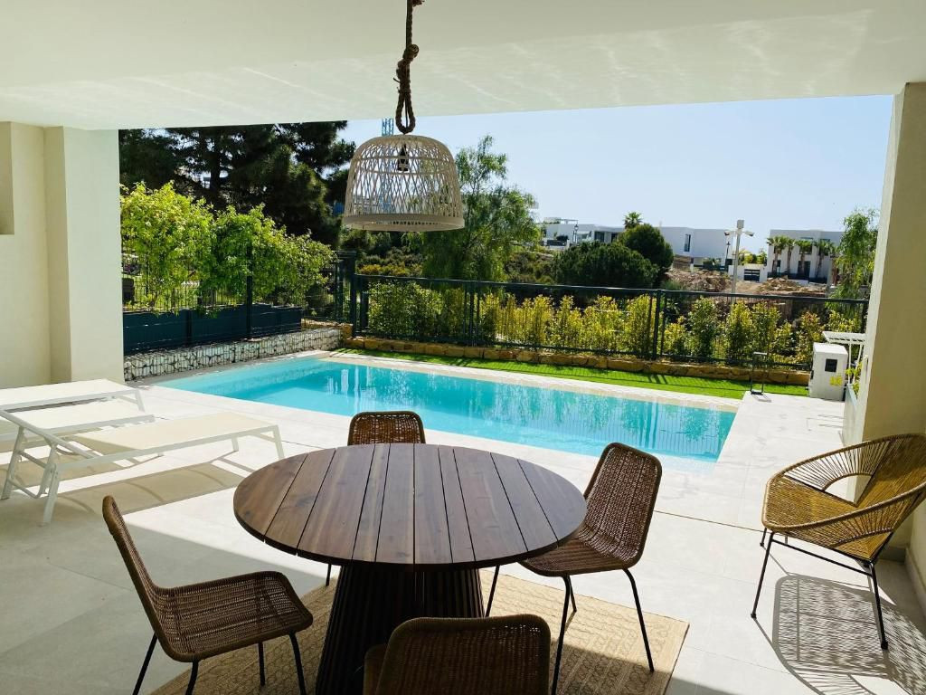 3 Bed Townhouse for sale in Marbella Costa Del Sol, Málaga, Spain