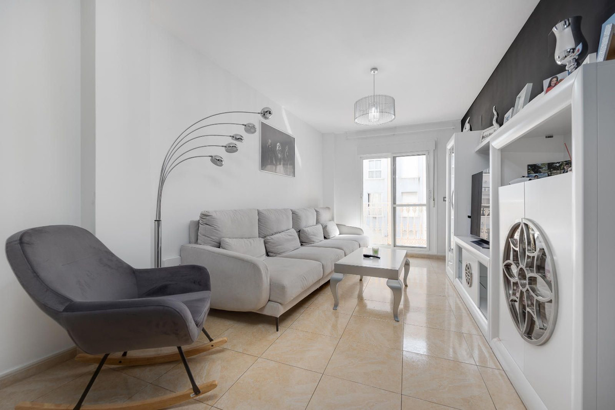 Se vende Apartamento Planta Media de 3 dormitorios en Costa Blanca, Alicante, España