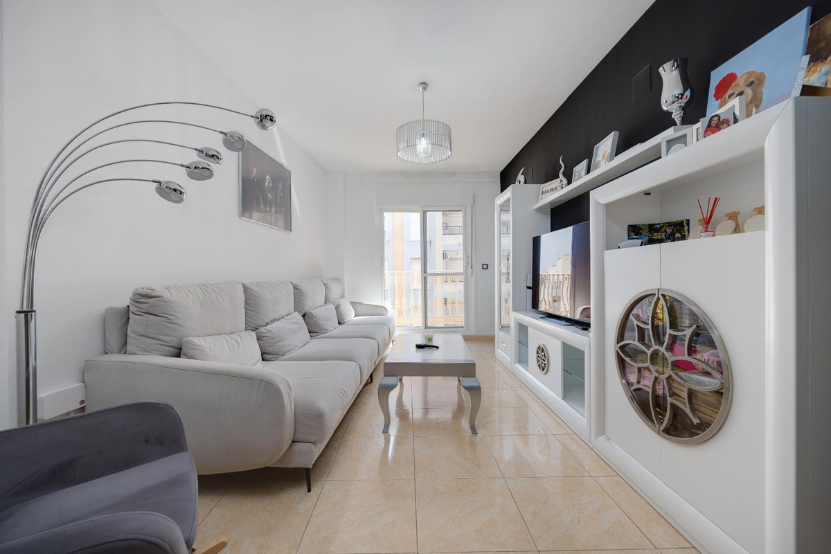 Se vende Apartamento Planta Media de 3 dormitorios en Costa Blanca, Alicante, España