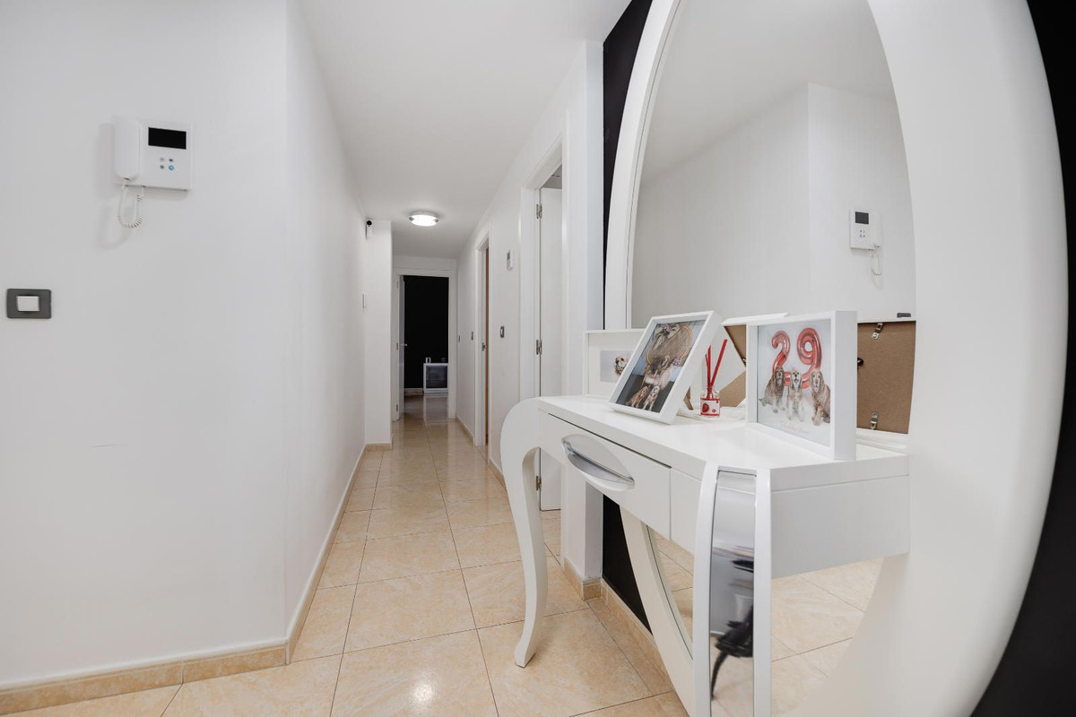 Se vende Apartamento Planta Media de 3 dormitorios en Costa Blanca, Alicante, España