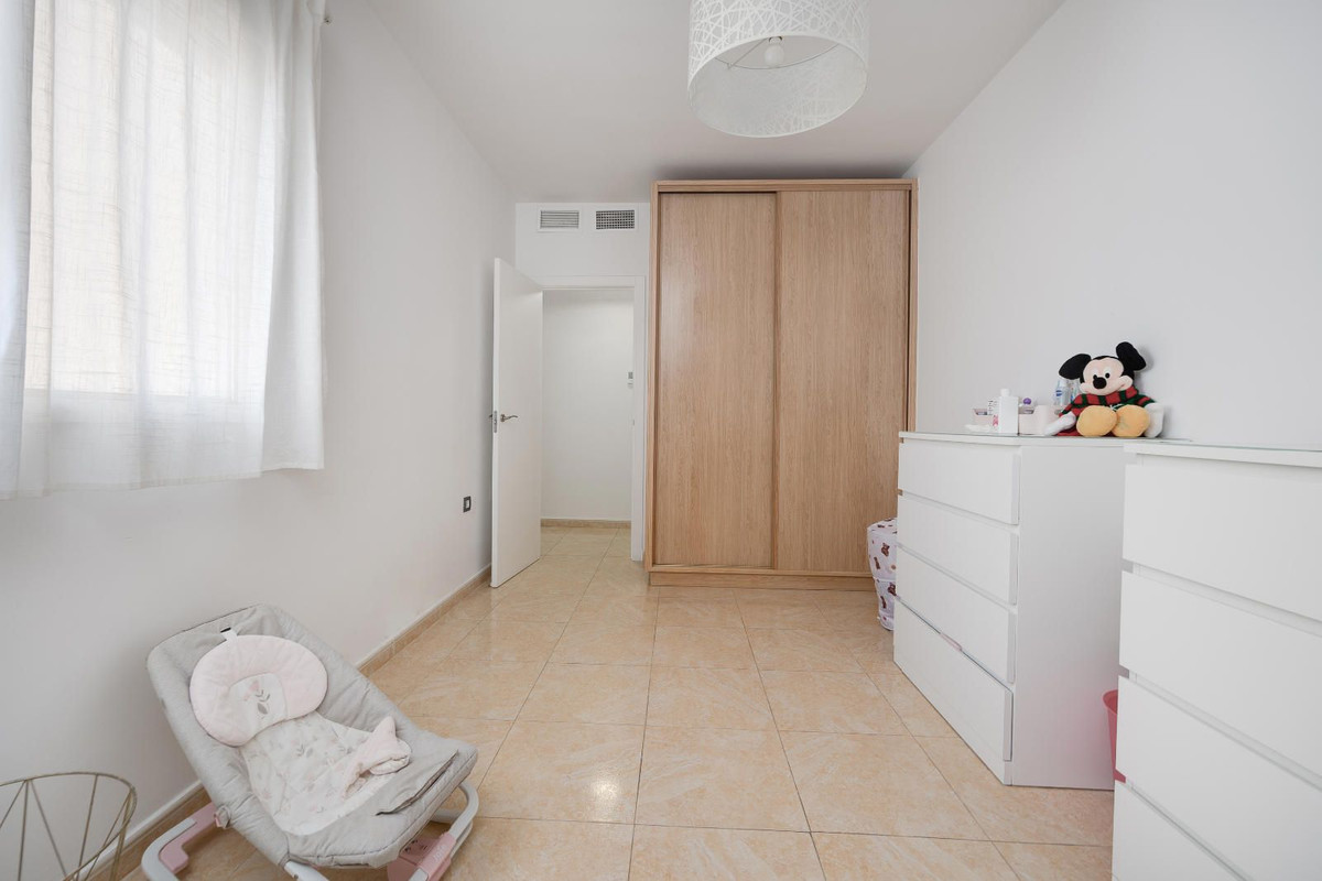 Se vende Apartamento Planta Media de 3 dormitorios en Costa Blanca, Alicante, España