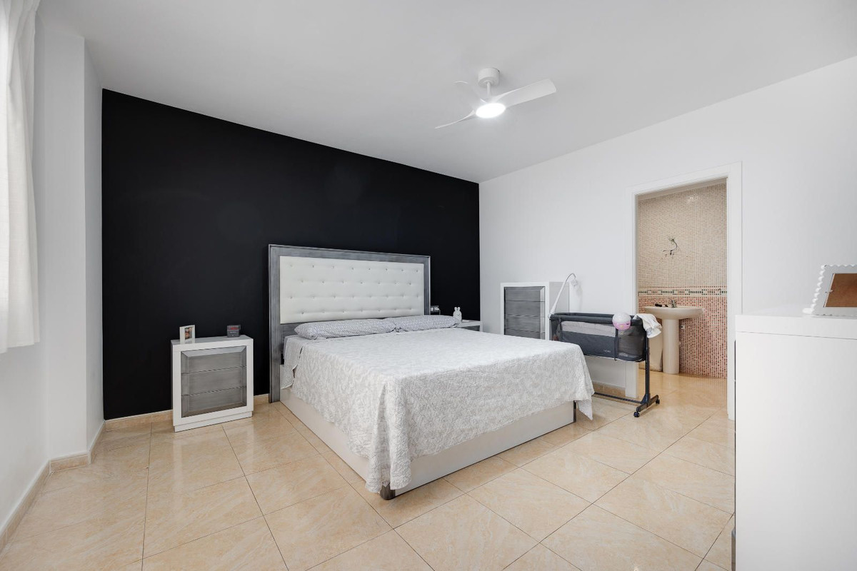Se vende Apartamento Planta Media de 3 dormitorios en Costa Blanca, Alicante, España