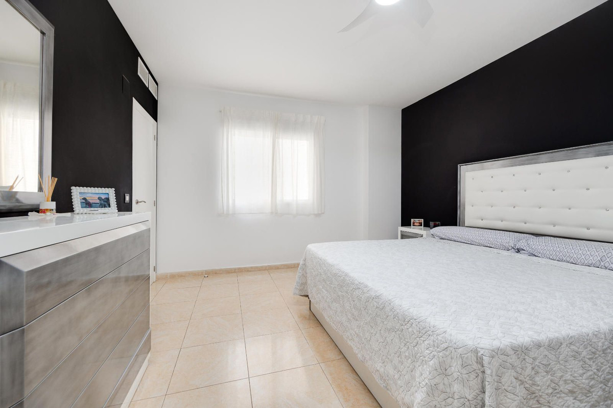 Se vende Apartamento Planta Media de 3 dormitorios en Costa Blanca, Alicante, España