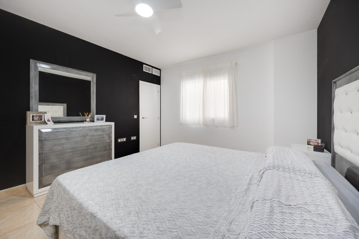 Se vende Apartamento Planta Media de 3 dormitorios en Costa Blanca, Alicante, España