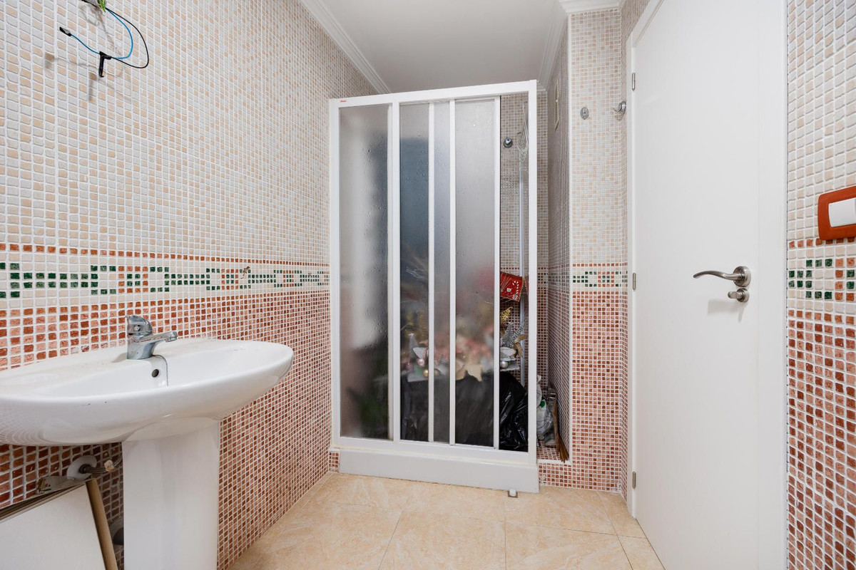 Se vende Apartamento Planta Media de 3 dormitorios en Costa Blanca, Alicante, España