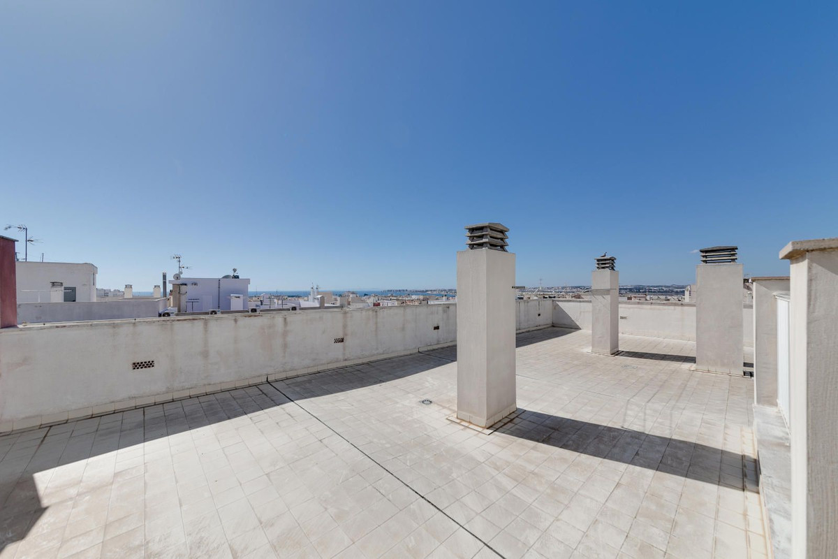 Se vende Apartamento Planta Media de 3 dormitorios en Costa Blanca, Alicante, España