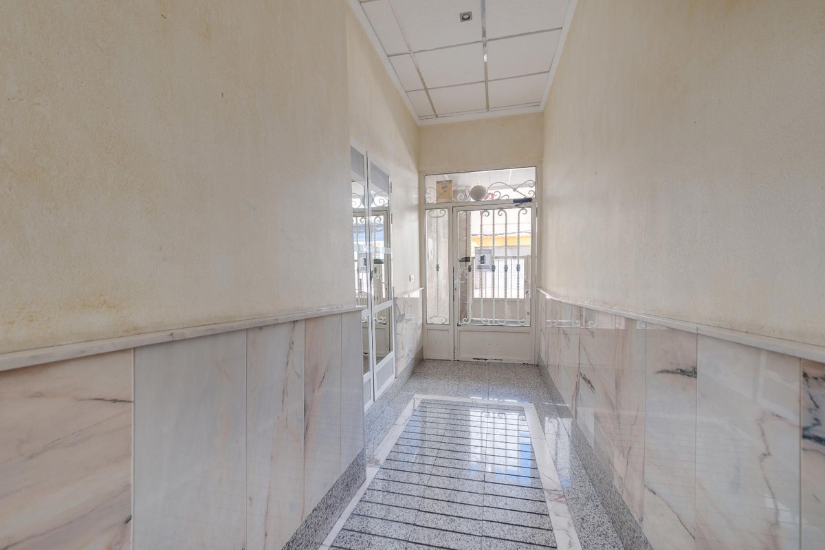 Se vende Apartamento Planta Media de 3 dormitorios en Costa Blanca, Alicante, España