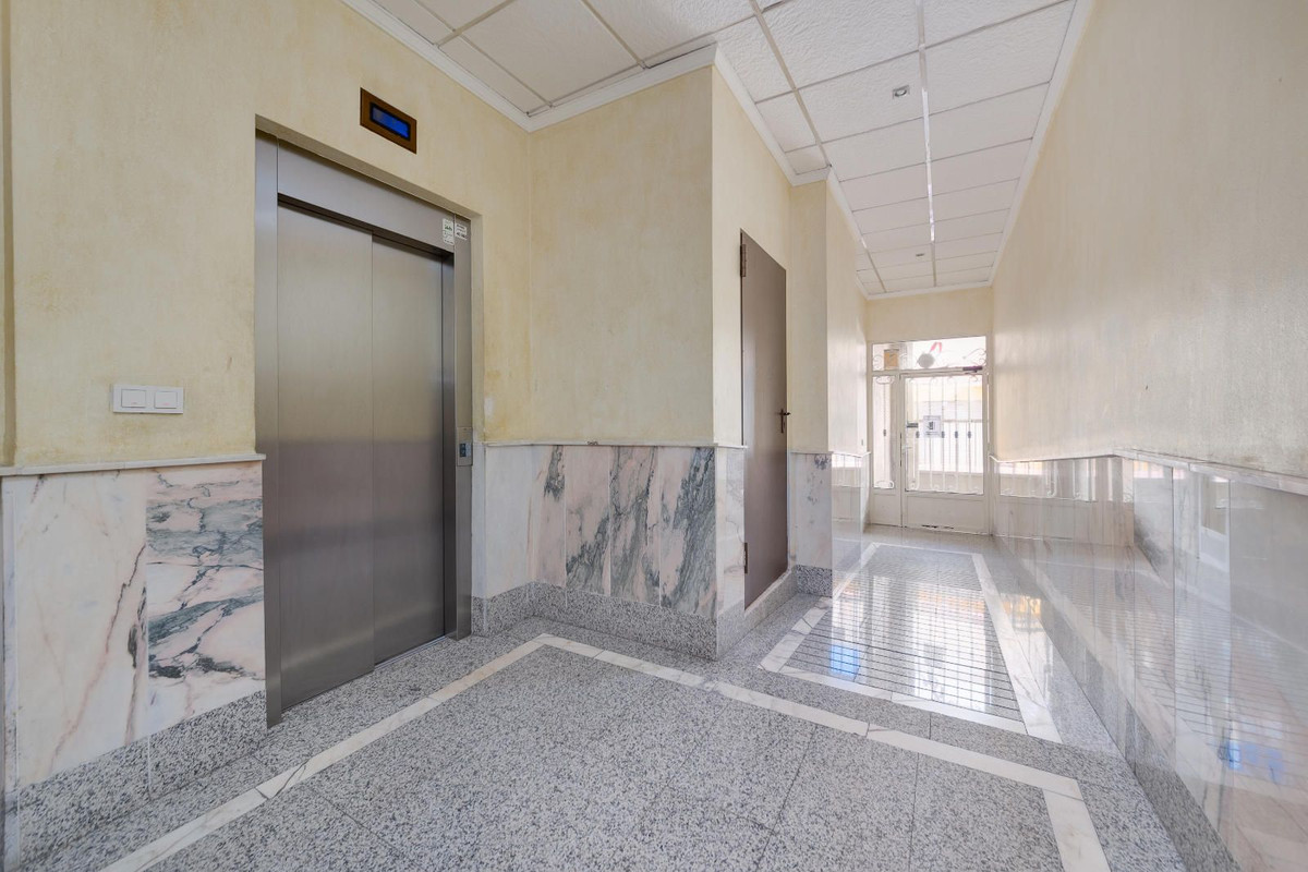 Se vende Apartamento Planta Media de 3 dormitorios en Costa Blanca, Alicante, España