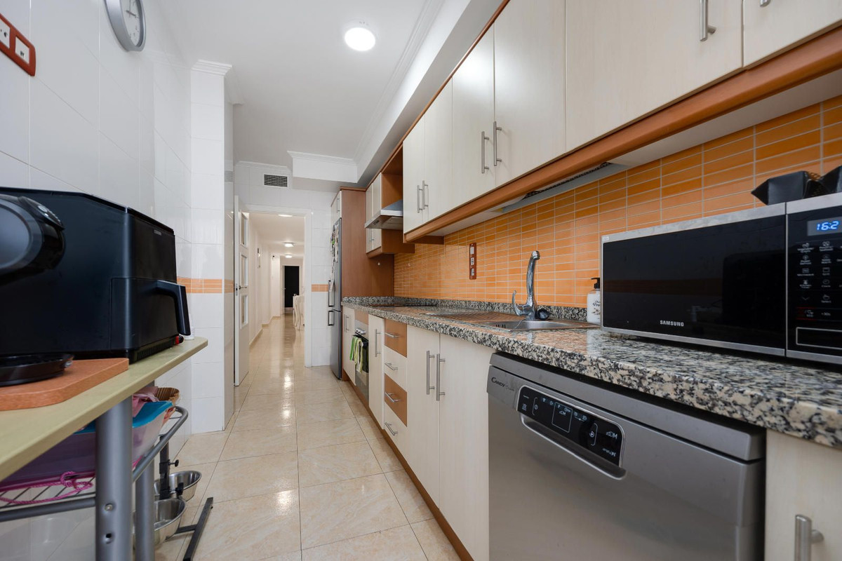 Se vende Apartamento Planta Media de 3 dormitorios en Costa Blanca, Alicante, España