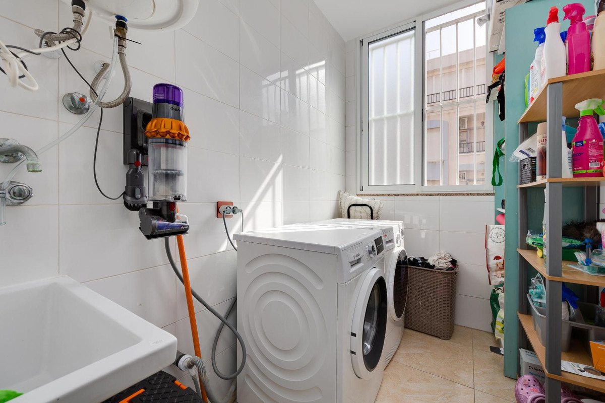 Se vende Apartamento Planta Media de 3 dormitorios en Costa Blanca, Alicante, España