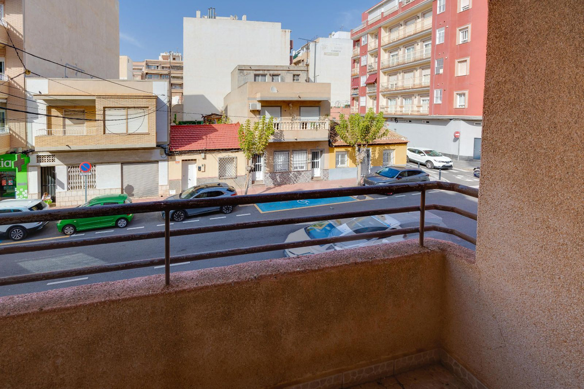 Se vende Apartamento Planta Media de 5 dormitorios en Costa Blanca, Alicante, España