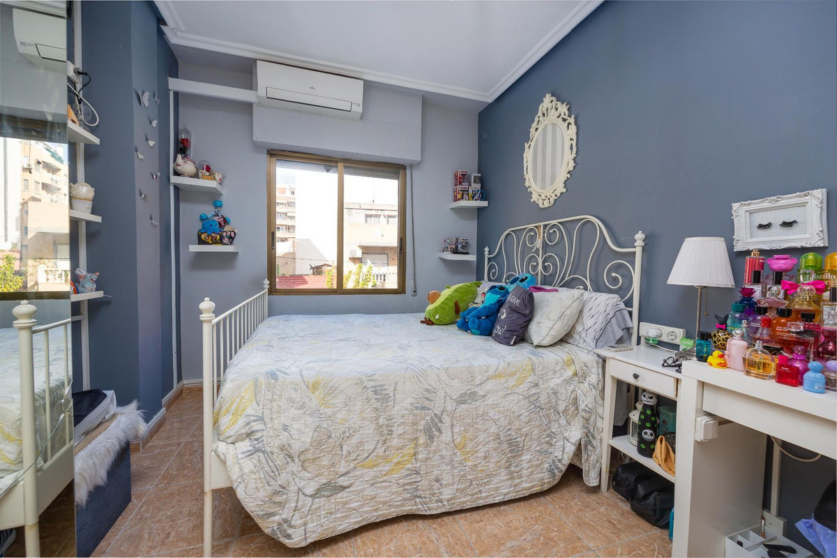 Se vende Apartamento Planta Media de 5 dormitorios en Costa Blanca, Alicante, España