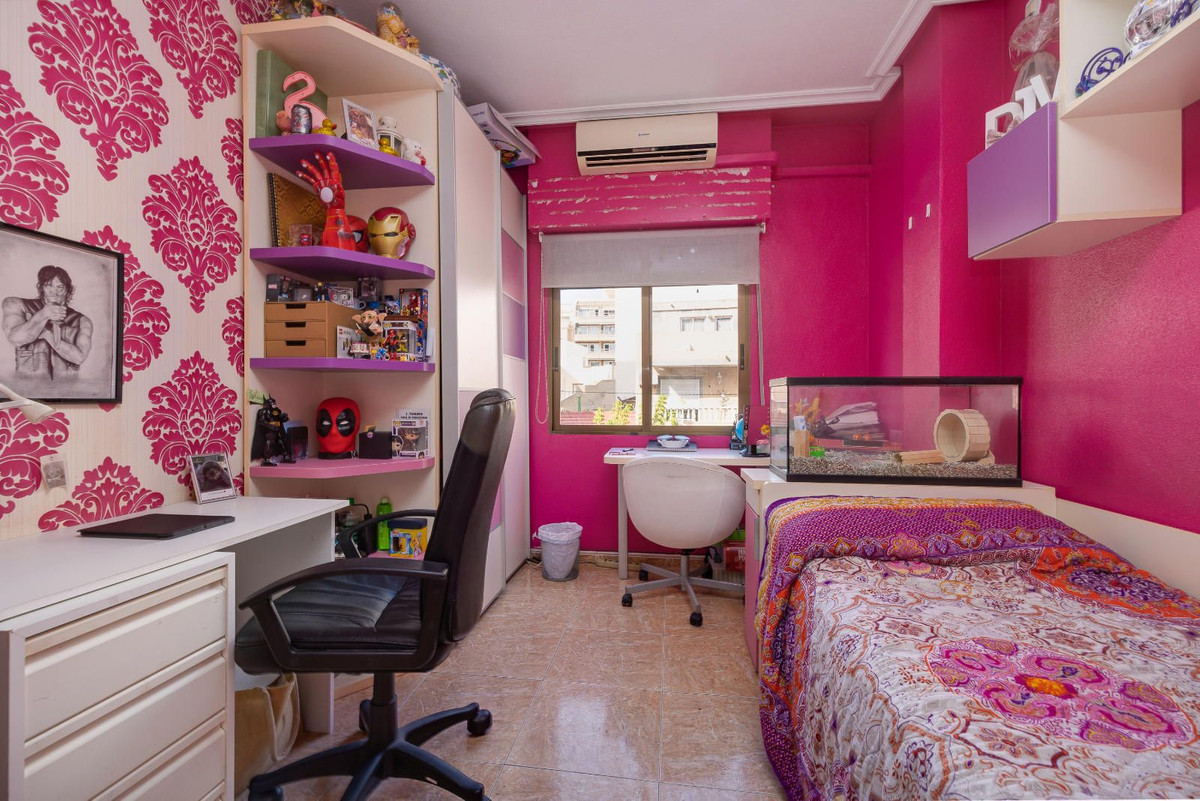 Se vende Apartamento Planta Media de 5 dormitorios en Costa Blanca, Alicante, España