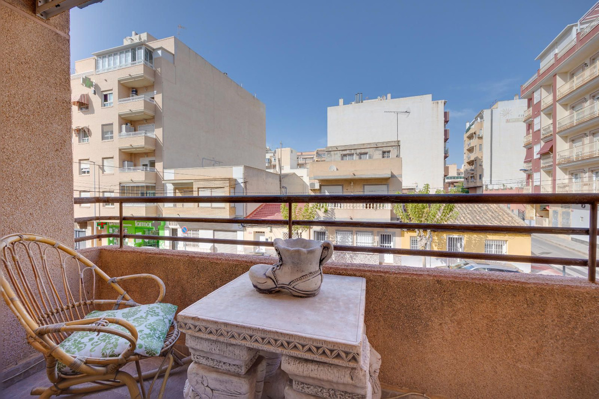 Se vende Apartamento Planta Media de 5 dormitorios en Costa Blanca, Alicante, España