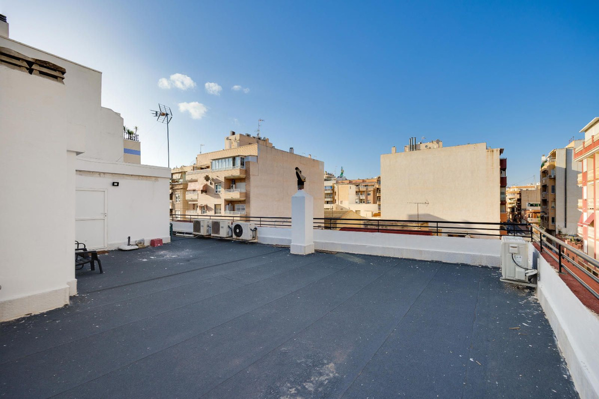 Se vende Apartamento Planta Media de 5 dormitorios en Costa Blanca, Alicante, España