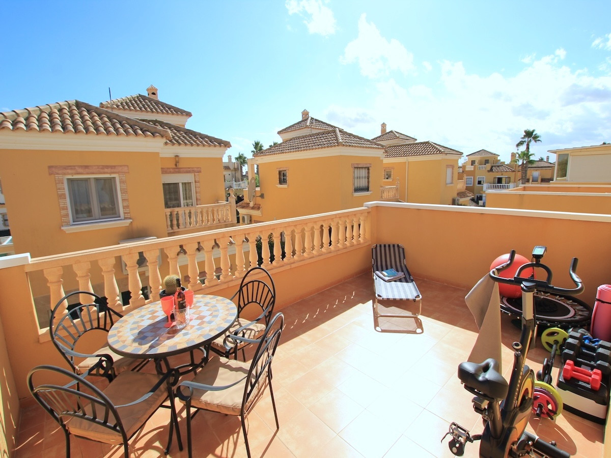 3 Bed Townhouse for sale in Guardamar Del Segura Costa Blanca, Alicante, Spain