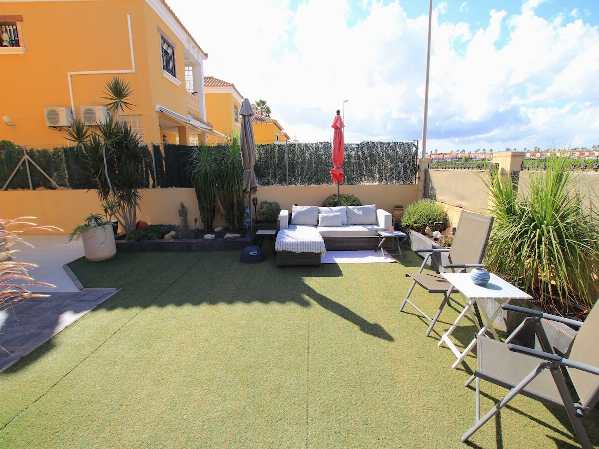 3 Bed Townhouse for sale in Guardamar Del Segura Costa Blanca, Alicante, Spain