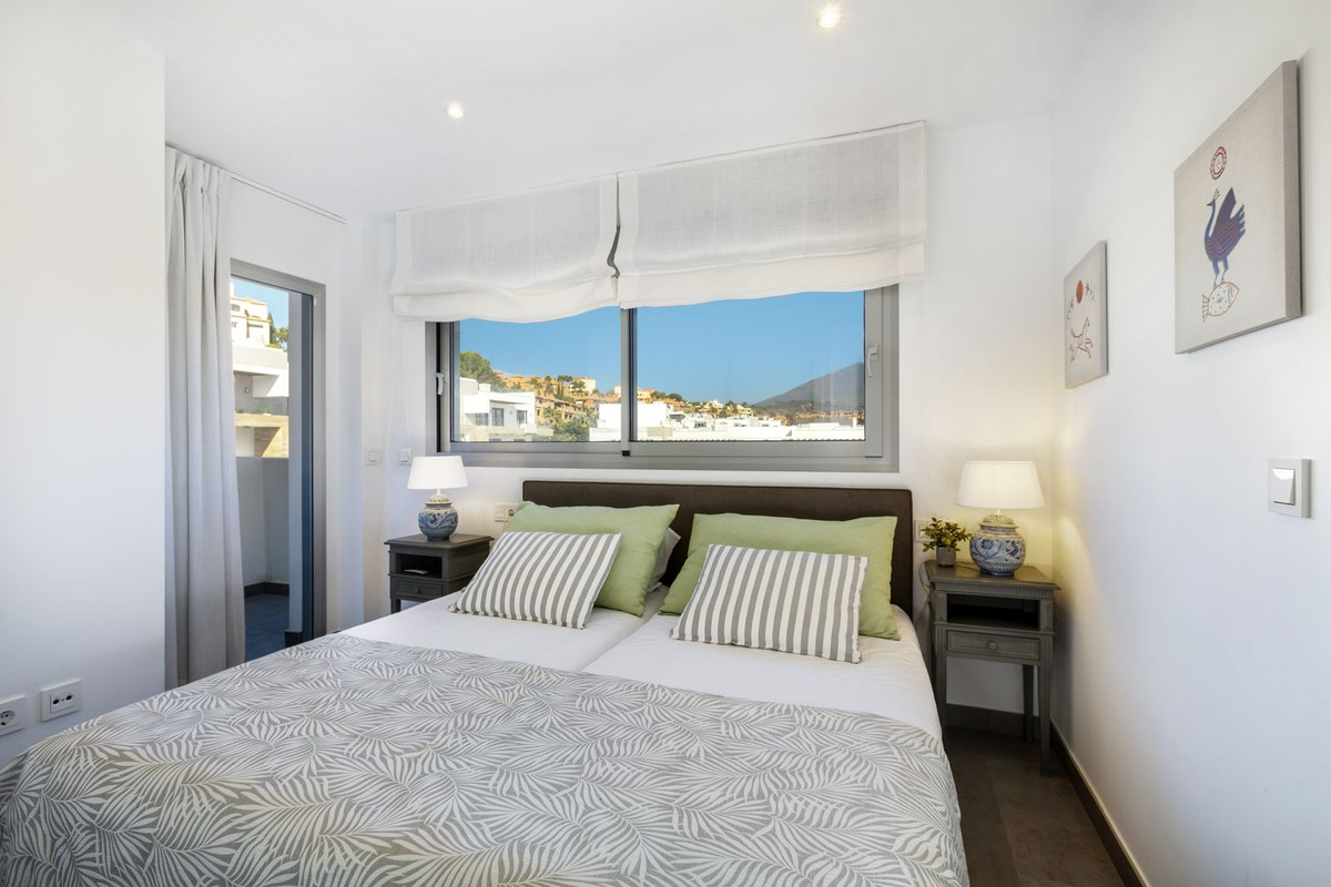 2 Bed Apartment for sale in Estepona Costa Del Sol, Málaga, Spain