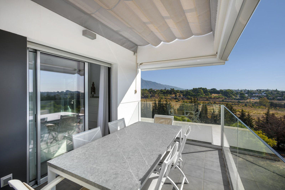 2 Bed Apartment for sale in Estepona Costa Del Sol, Málaga, Spain