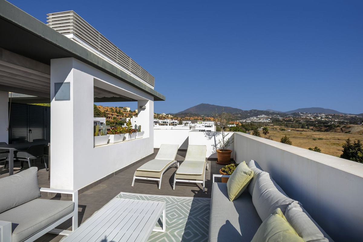 2 Bed Apartment for sale in Estepona Costa Del Sol, Málaga, Spain