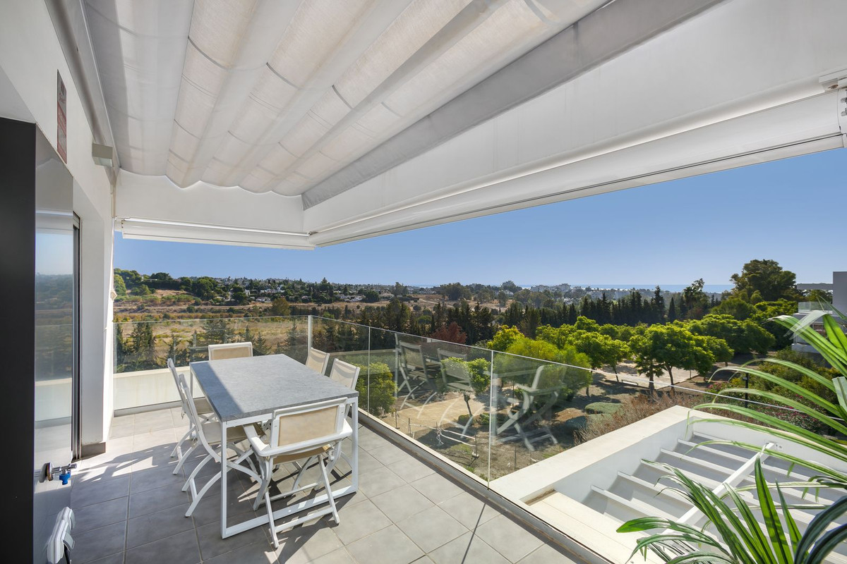 2 Bed Apartment for sale in Estepona Costa Del Sol, Málaga, Spain