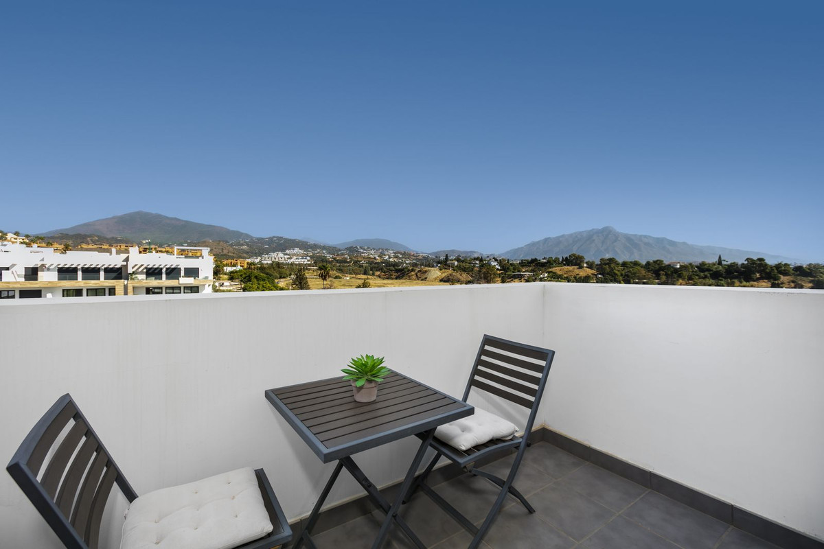 2 Bed Apartment for sale in Estepona Costa Del Sol, Málaga, Spain
