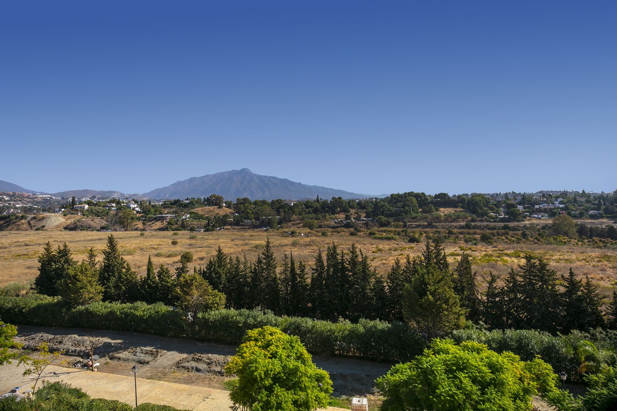 2 Bed Apartment for sale in Estepona Costa Del Sol, Málaga, Spain