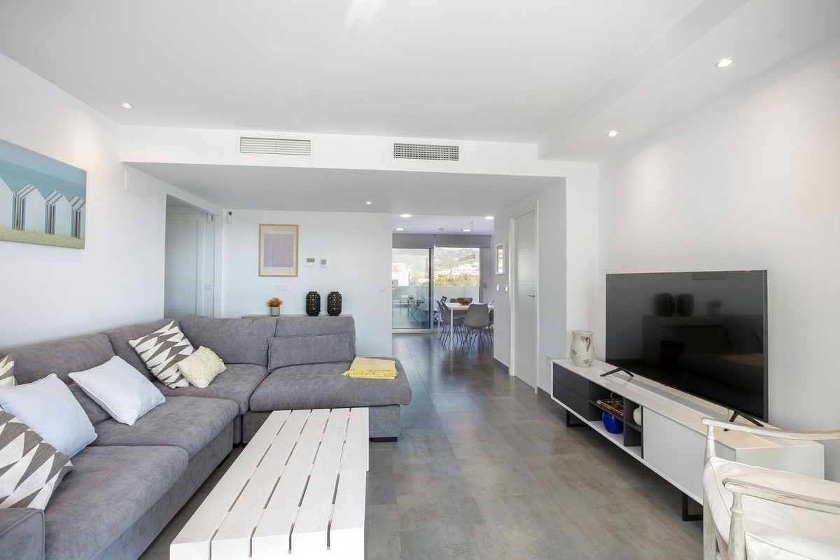 2 Bed Apartment for sale in Estepona Costa Del Sol, Málaga, Spain