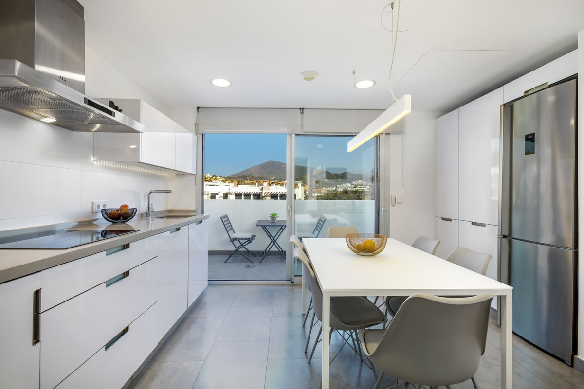2 Bed Apartment for sale in Estepona Costa Del Sol, Málaga, Spain