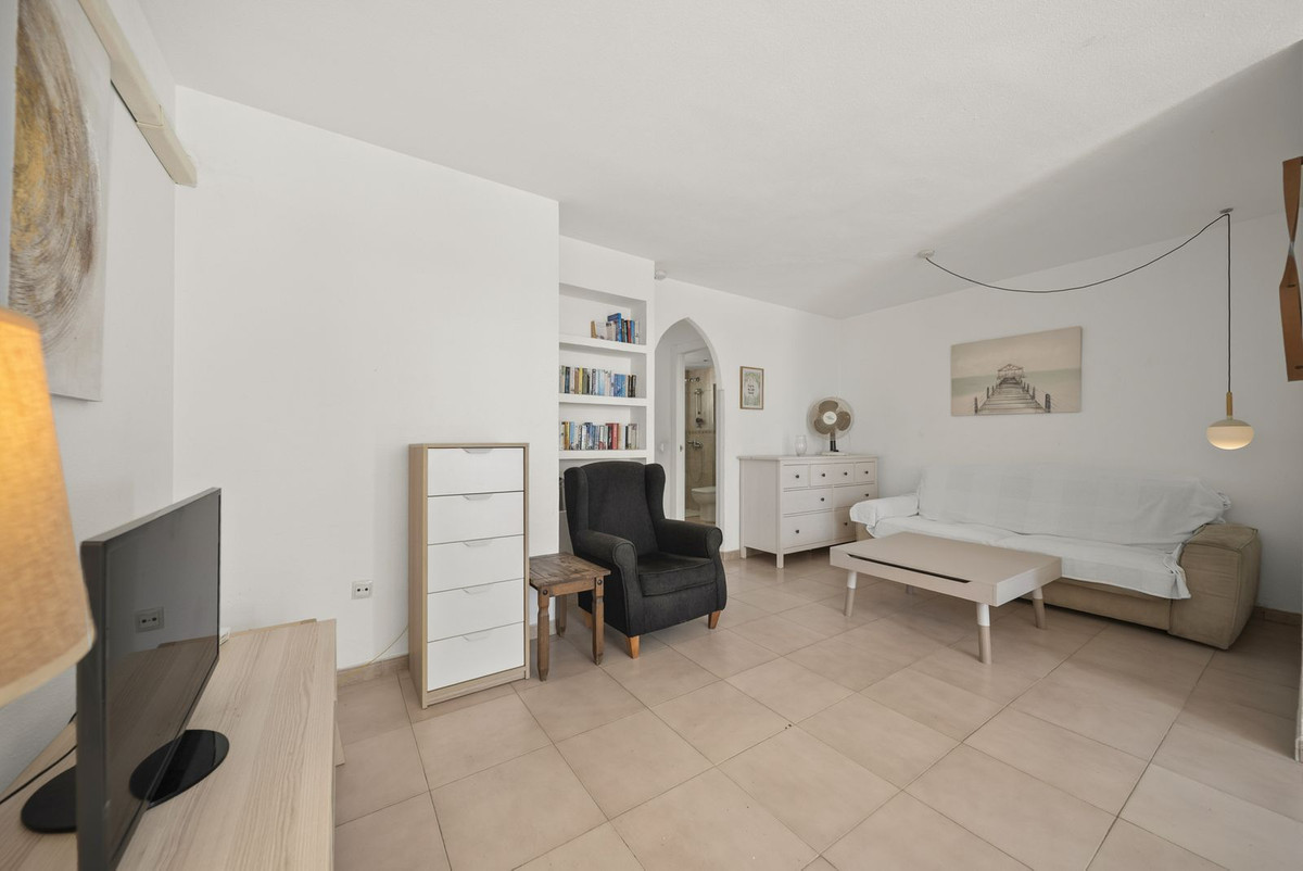 Se vende Apartamento Planta Media de 1 dormitorios en Costa Del Sol, Málaga, España