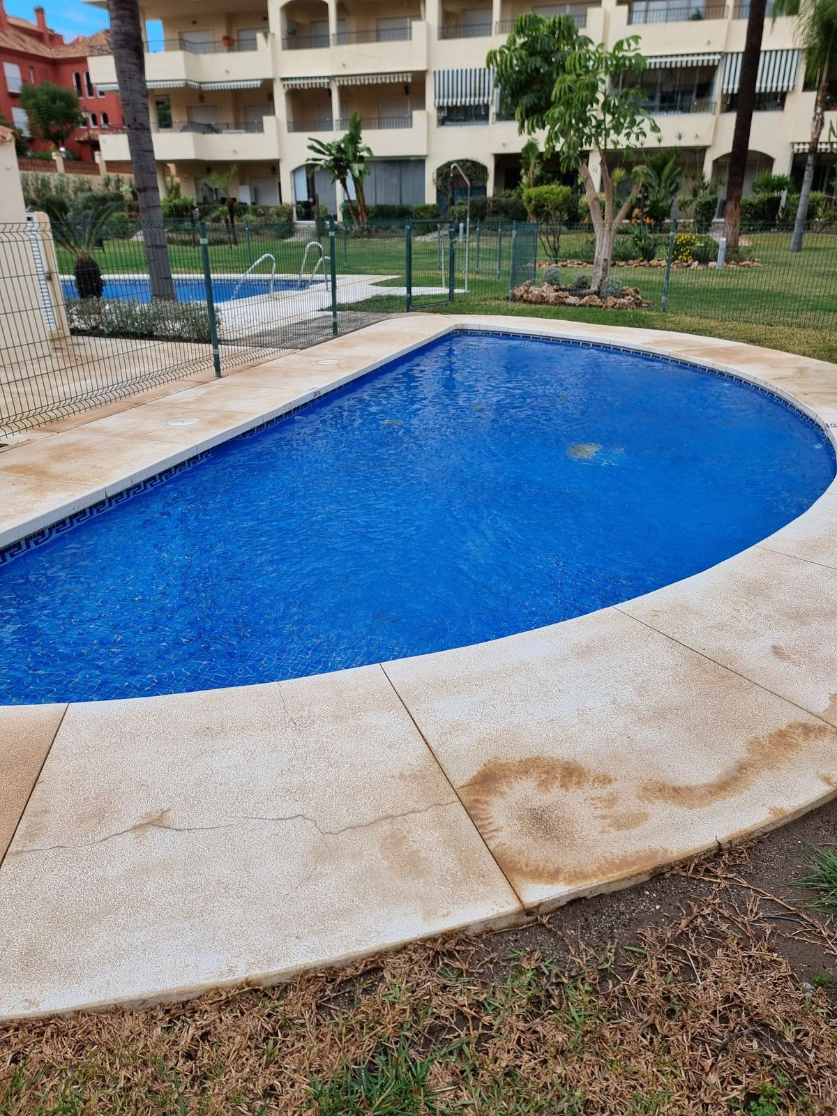 Se vende Apartamento Planta Media de 2 dormitorios en Costa Del Sol, Málaga, España
