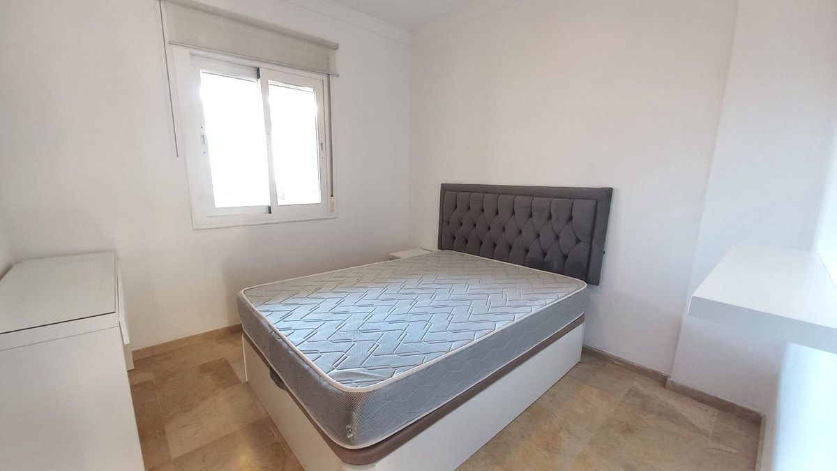 Se vende Apartamento Planta Media de 2 dormitorios en Costa Del Sol, Málaga, España