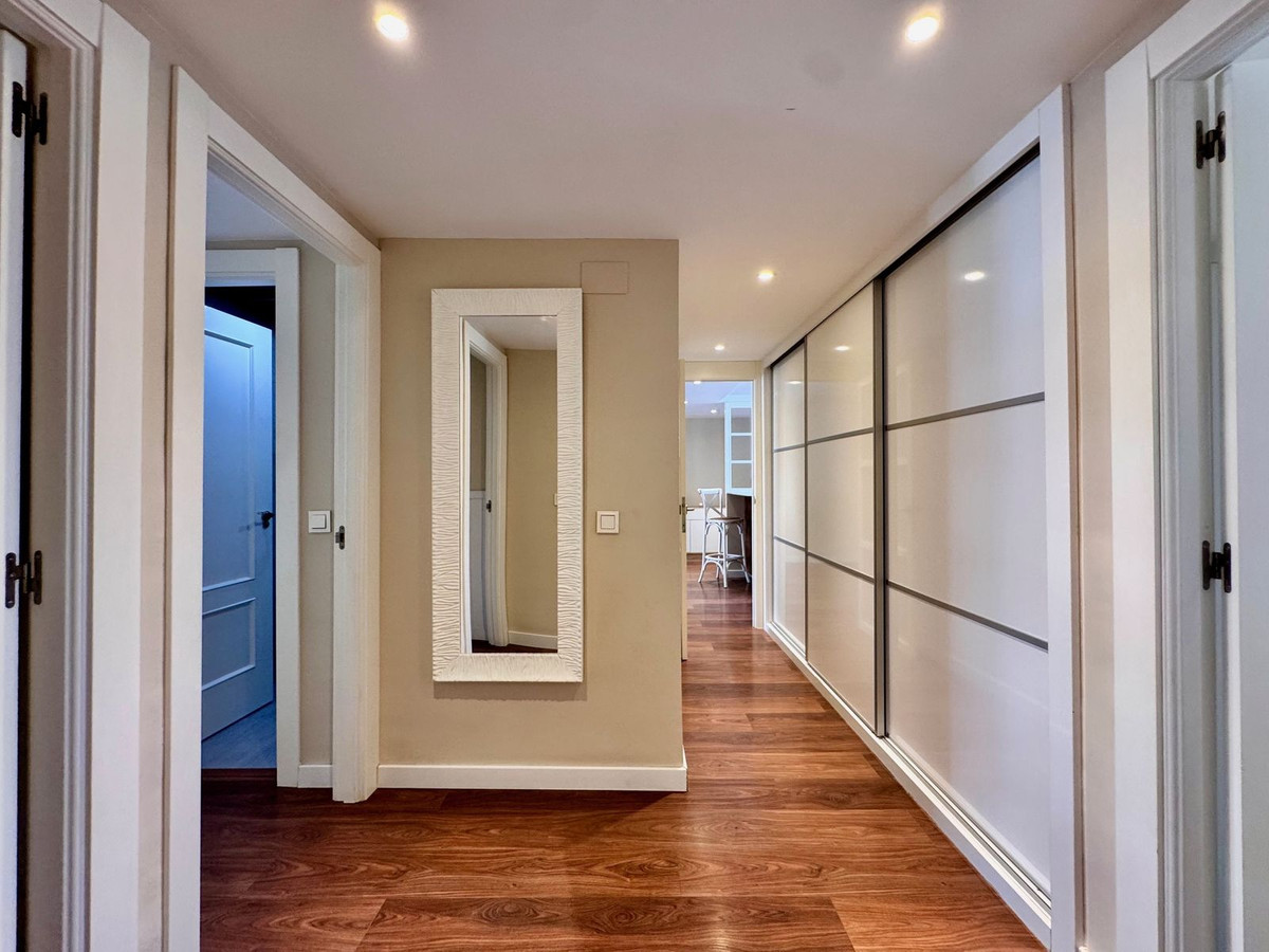 Se vende Apartamento Planta Media de 3 dormitorios en Málaga Ciudad, Málaga, España